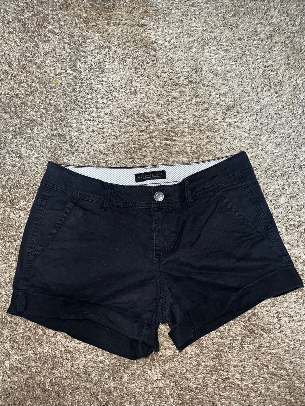 Aeropostale Black Women's Cuffed Shorts Size 6